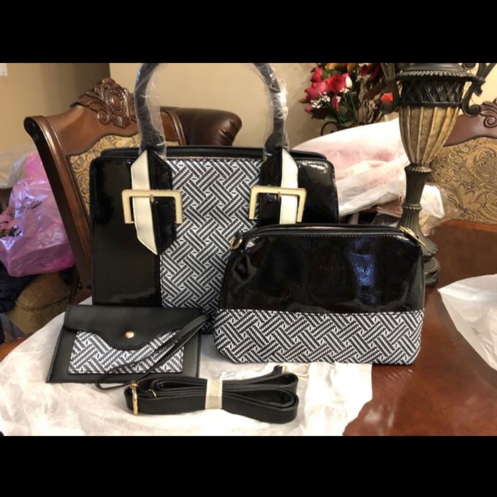 Lady’s purse set choice your color red or black